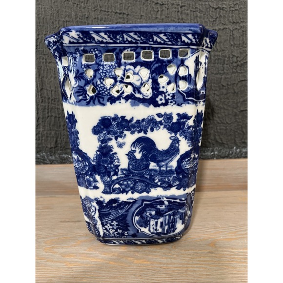 Vintage Blue And White Porcelain Vase 8
